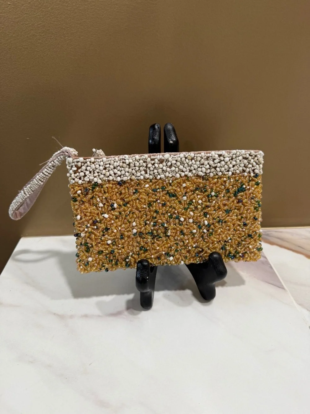 Beaded wristlet, gold and white beading, zipper top closure